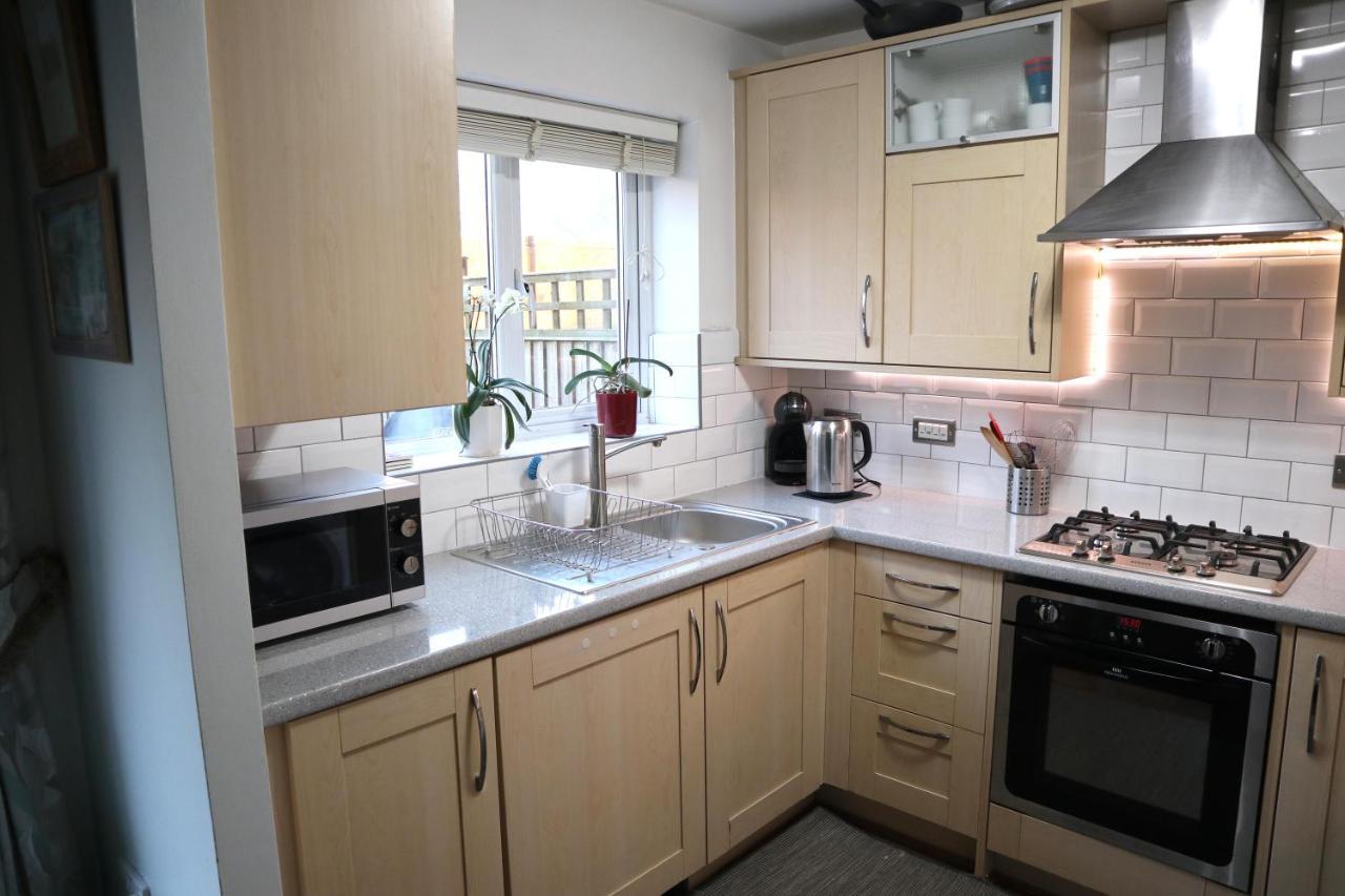 In Our Liverpool Home Sleeps 5 In 2 Double & 1 Single Bedrooms Eksteriør billede