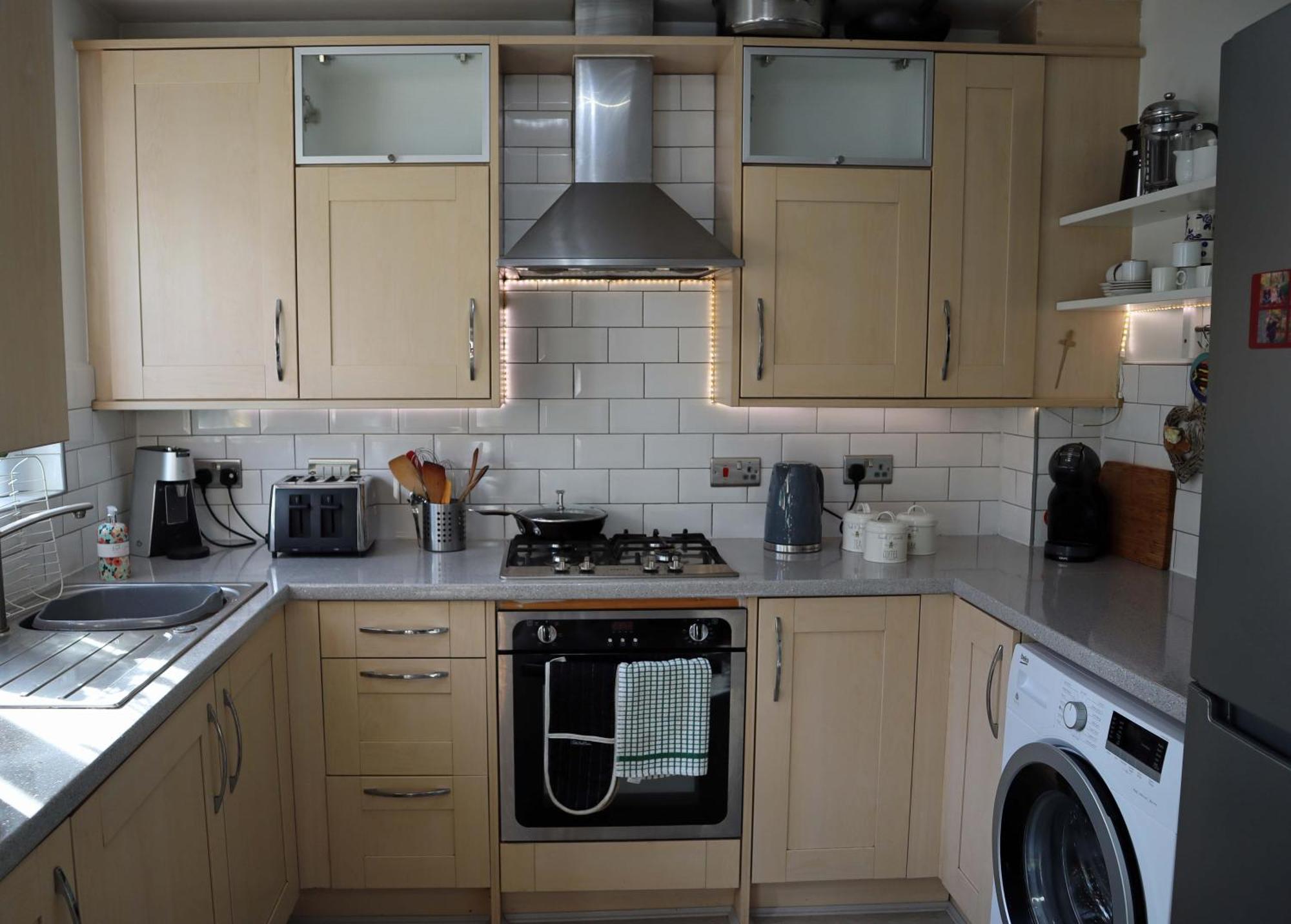 In Our Liverpool Home Sleeps 5 In 2 Double & 1 Single Bedrooms Eksteriør billede