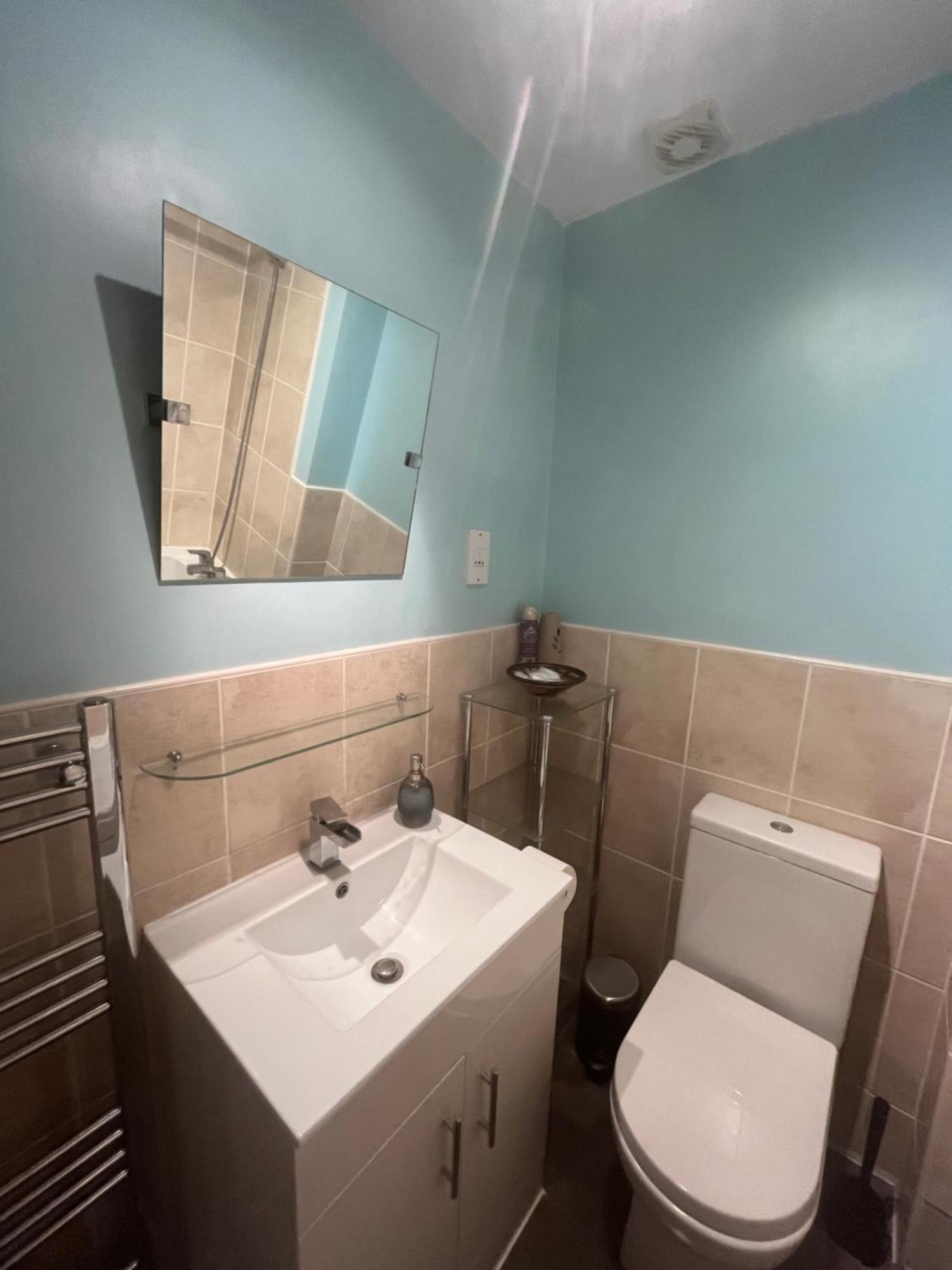 In Our Liverpool Home Sleeps 5 In 2 Double & 1 Single Bedrooms Eksteriør billede